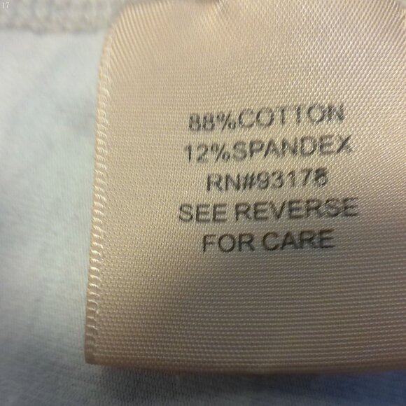 PHILOSOPHY Camo Gray Capri Legging 1X - Picture 4 of 6